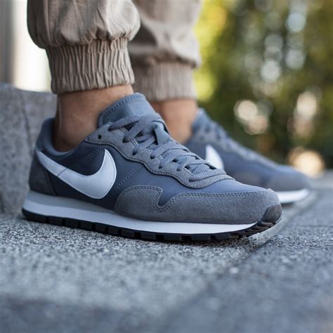 nike air pegasus herren größe 44